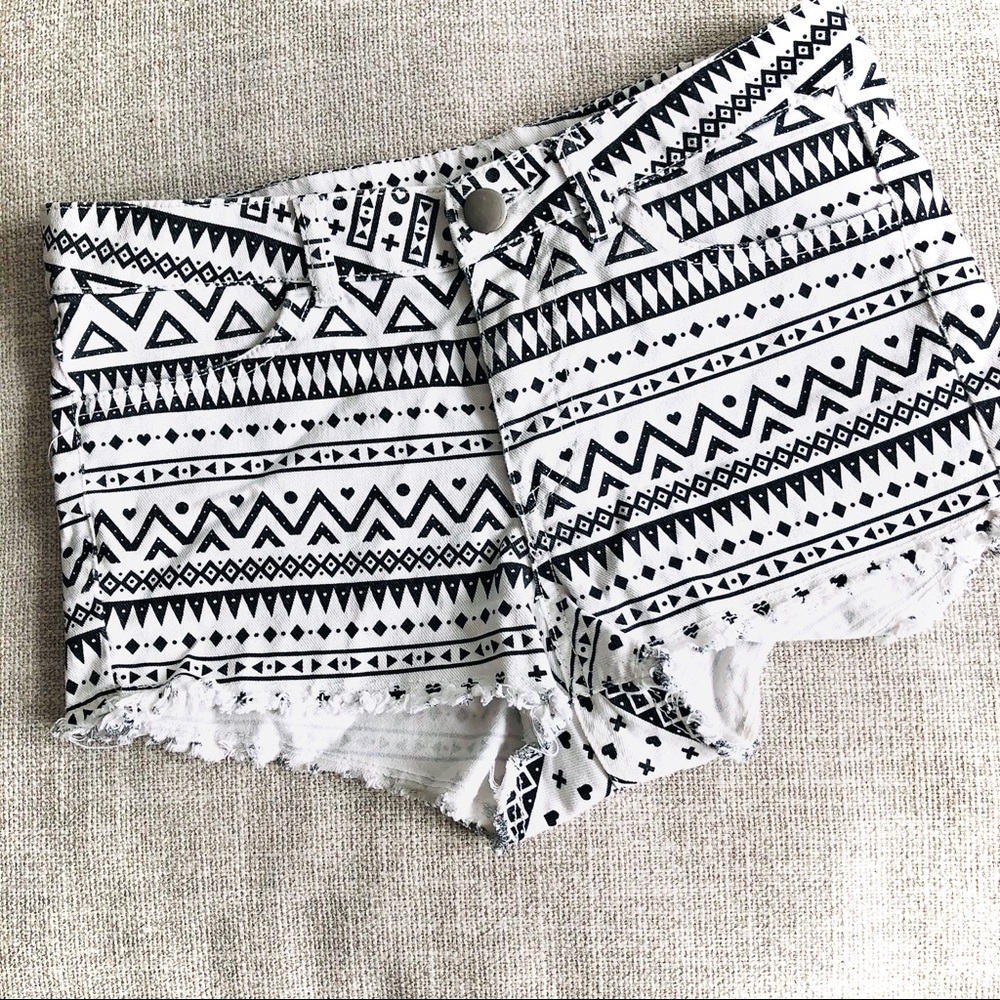 H&M black & white shorts